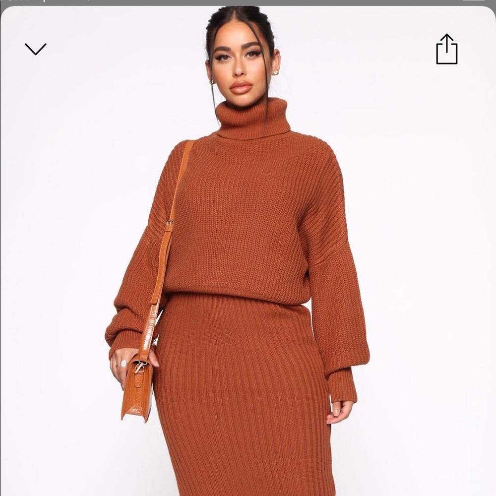 💥LOOKING TO BUY💥 Helena sweater set-cognac